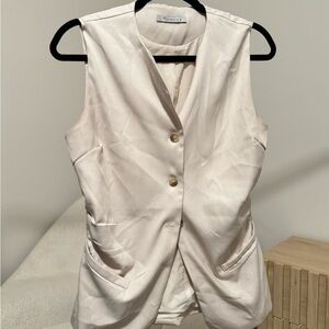Cream Sleeveless Button-Up Vest